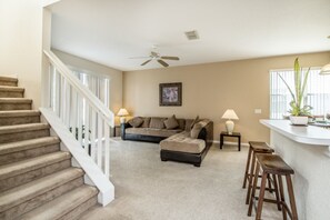 TV - Enjoy a Luxury Villa Holiday in Orlando, Highlands Reserve, Villa Orlando 1522 (Davenport)