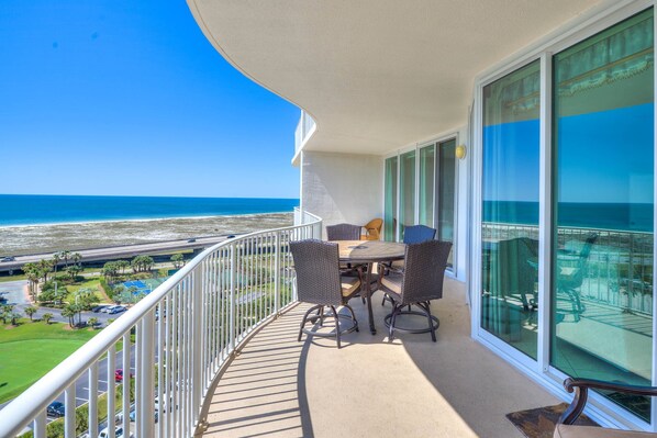 Outdoor dining - Caribe B-1111 ~ In/Outdoor Pools, Lazy River, Water Slide, Hot Tub + $400 in FREE Activities Daily (Orange Beach)