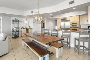 Dining - Caribe B-1111 ~ In/Outdoor Pools, Lazy River, Water Slide, Hot Tub + $400 in FREE Activities Daily (Orange Beach)