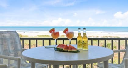 Beau condo en bord de mer DIRECT sur la plage!