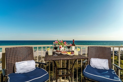 STUNNING BEACHFRONT VIEWS! Pools/HotTub/PuttPuttGolf/Pickleball - Tops'l Beach Manor