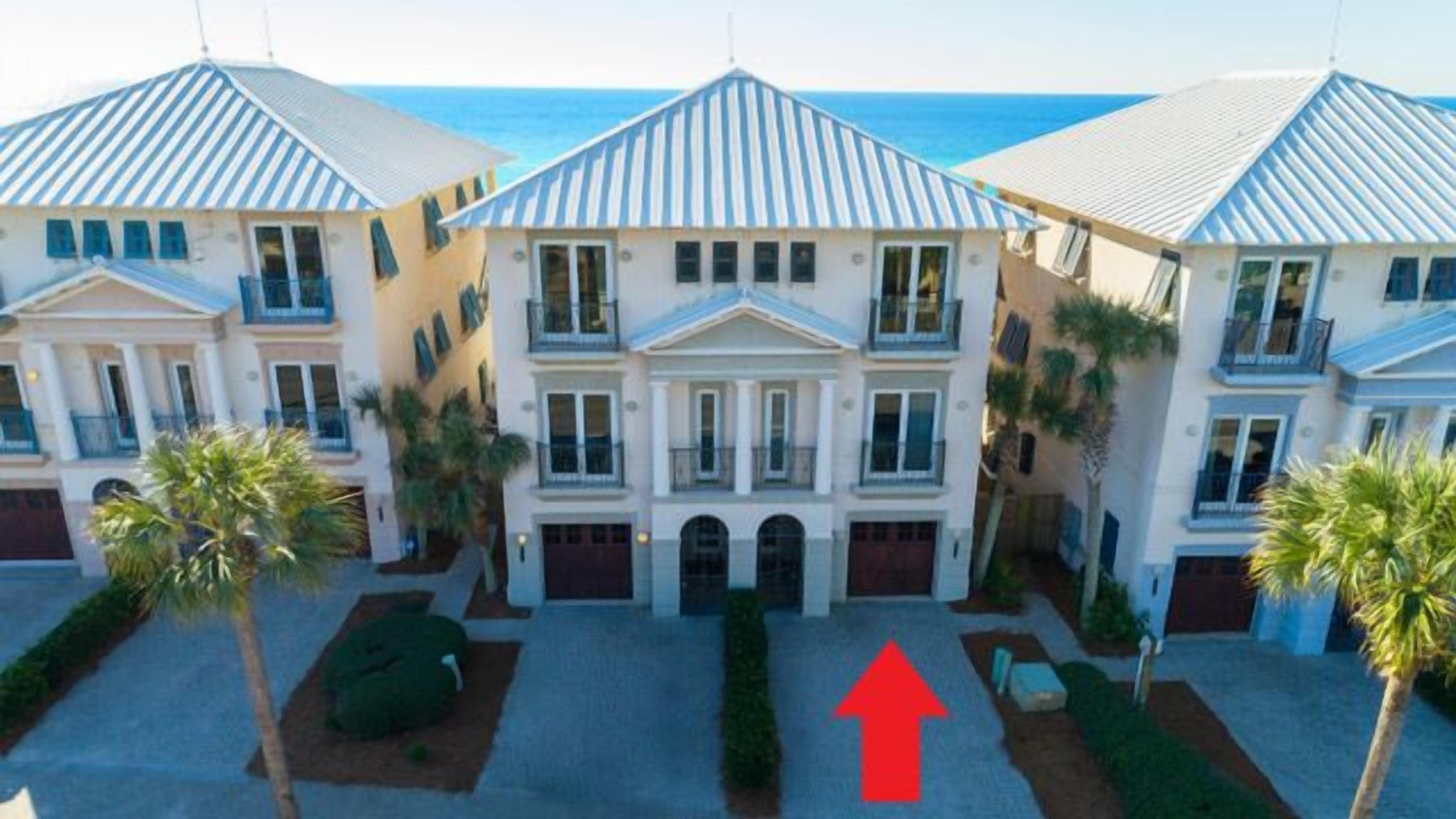 FRANGISTA BLISS-ON THE BEACH-2 POOLS- SEASONAL BEACH SERVICE-ELEVATOR!