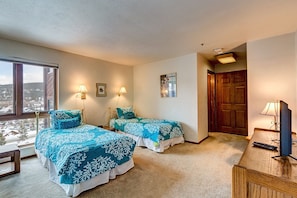 2 habitaciones, acceso a internet y ropa de cama 