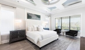 8 عدّة غرف نوم ومكواة/لوح كي وواي فاي وملاءات أسرّة