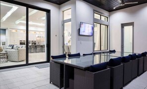 تناول الطعام