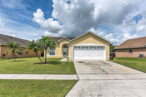 Kissimmee Retreat w/ Pool: Near Disney & Golf!