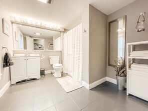 Hair dryer - PORTLAND PENINSULA-SPACIOUS WALKABLE EAST END SPOT (Portland)