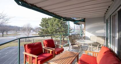 Downtown Condo with Musical Fountain Views