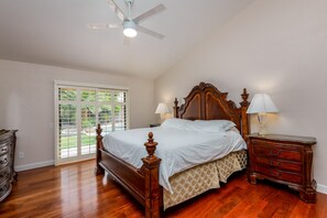 4 bedrooms, desk, iron/ironing board, free WiFi