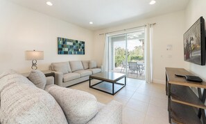 TV - Spacious Retreat with Themed Bedrooms in Encore (Kissimmee)