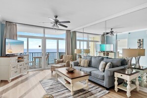 Smart TV, DVD player