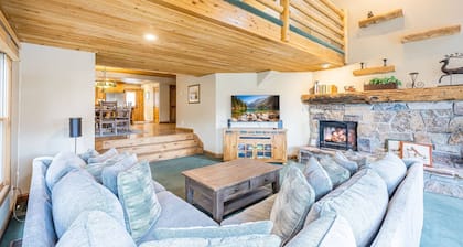 Old Town Park City Ski Home | Walk 250 Yards to Skiing | Private Hot Tub | 2-Car Garage