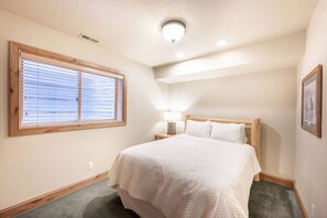 4 habitaciones, tabla de planchar con plancha y wifi gratis