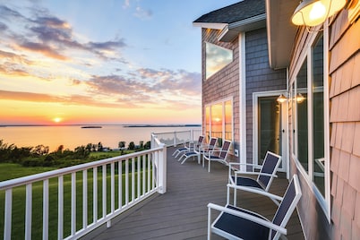 Lake View Champlain Home w/ Hot Tub & Sauna!