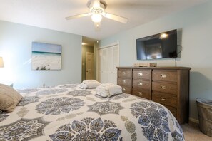 3 chambres, fer et planche à repasser, Wi-Fi gratuit, draps fournis