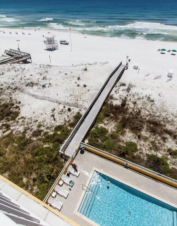A pool with a view of the beach and ocean. - GD 603: Coastal Coolness - Get Hooked on Beach Living! (Fort Walton Beach)