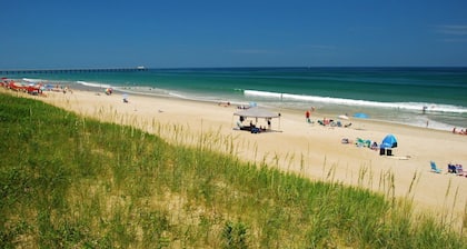 Enjoy Ocean Views and the Sound of Waves at Balcony Beach at Sea Oats