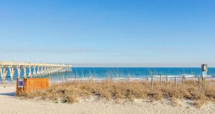 Rentoudu tässä suositussa oceanside townhouse