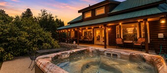 In Plain | Hot Tub | Dogs | Yard | Game Rm | BBQ