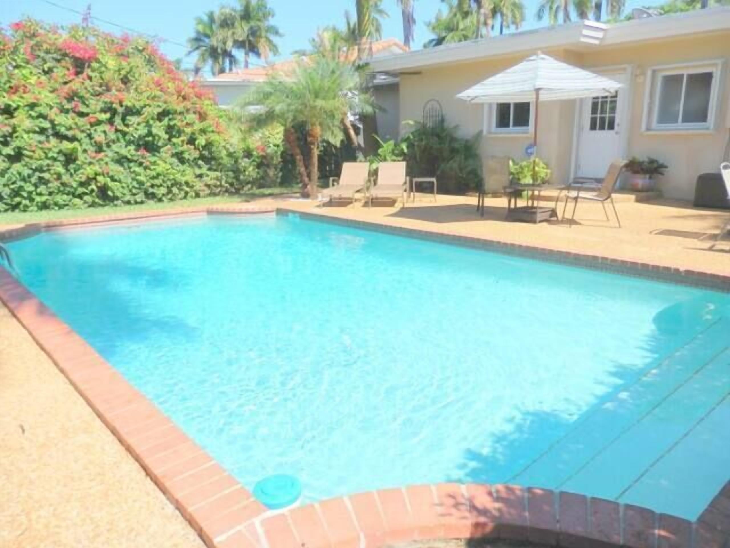 Lake Breeze 3/3-For 8-Heated Pool-Near Beach-Golf