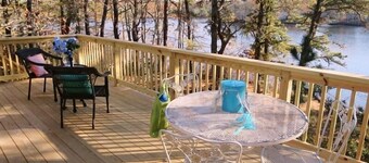 Pond Front Beach Pet Friendly AC WiFi