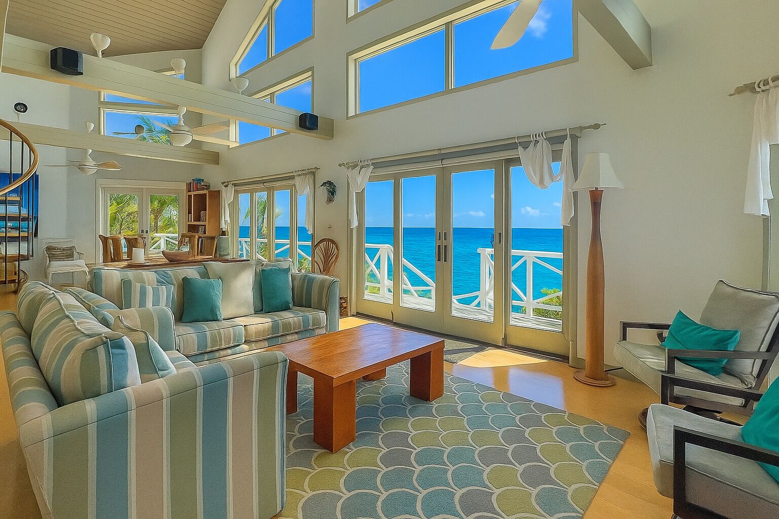 Flat-screen TV, stereo