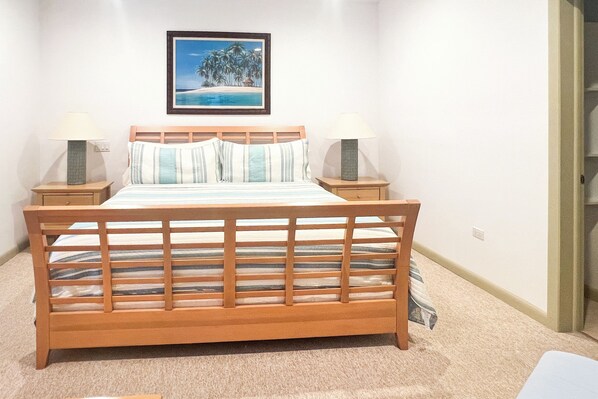 4 bedrooms, WiFi, bed sheets