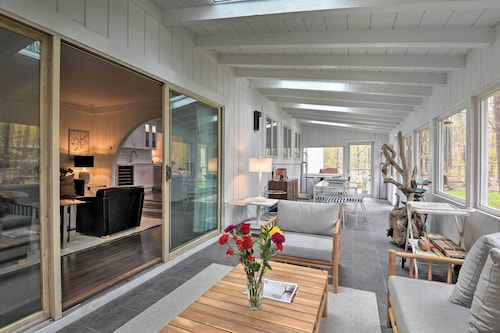 'Casa Reál' ~ Expansive Woodstock House w/ Hot Tub