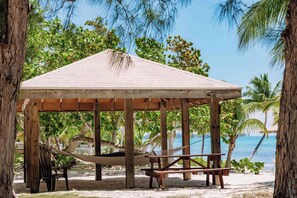 Property grounds - Sea Beauty: ADA-Friendly Cottage w/New Pool, Private Beach Lot, & Free Kayak (East End)