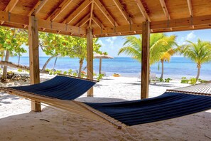 Beach nearby, sun-loungers, beach towels
