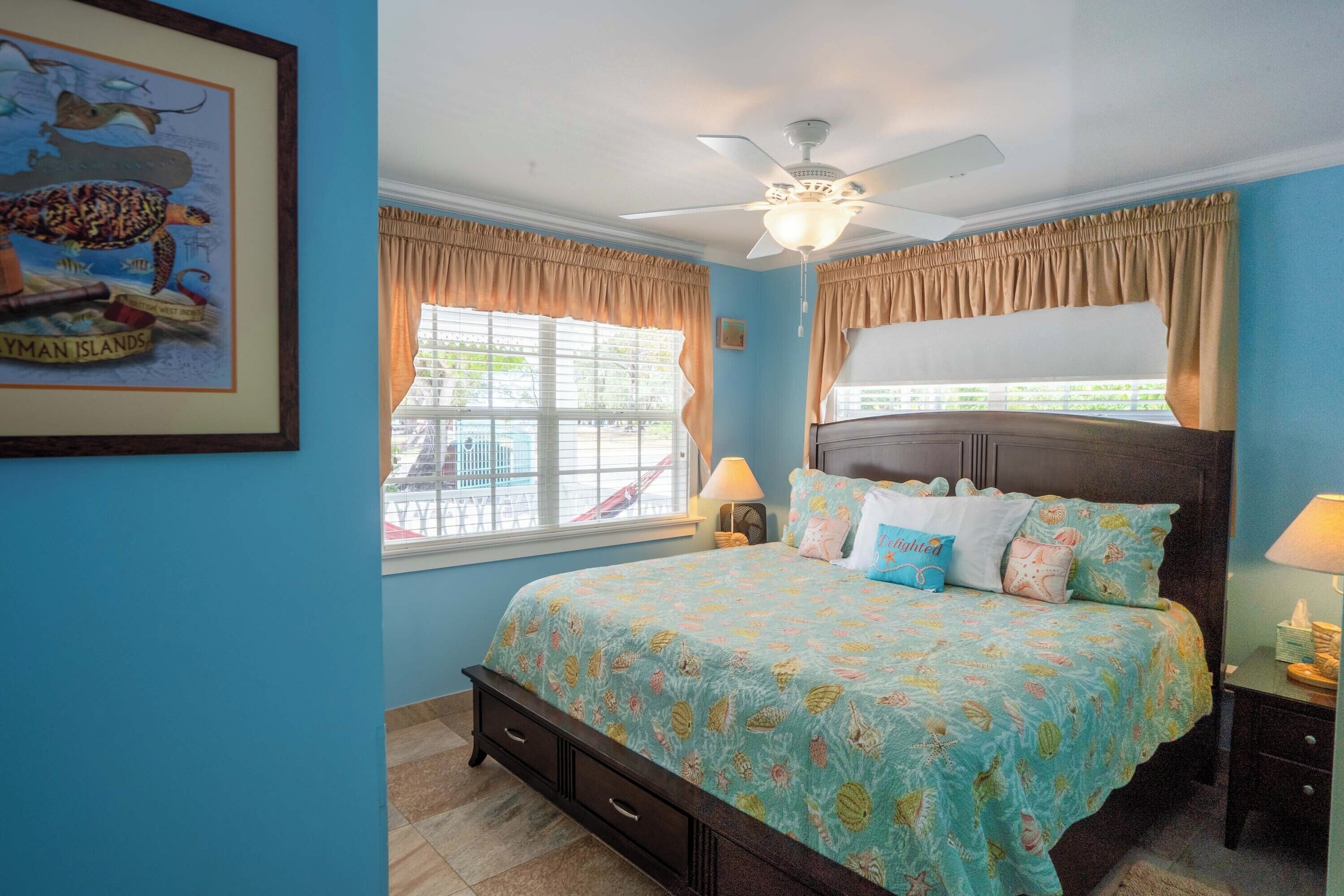 2 slaapkamers, een kluis op de kamer, een strijkplank/strijkijzer