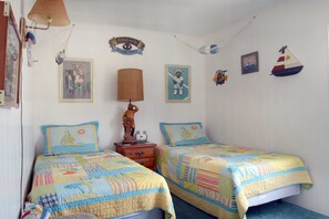 3 bedrooms, WiFi, bed sheets - Just Steps to the Beach, this 3BDR Condo has Coastal Decor and Free WiFi and is Located on the North End of Town! (Ocean City)