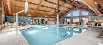 Northwoods Cabin @ Spring Brook Resort | Awesome Dells Getaway | Rec Room