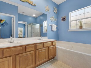Hair dryer - Walk to Beach, Sun Room, Open Living Area, Free Beach Chair Service (Miramar Beach)