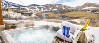 Bra för familjer - AC, 2 Master Bdrms, 2 Family RMS, Privat Hot Tub, Gratis Vattensport Aktiviteter!