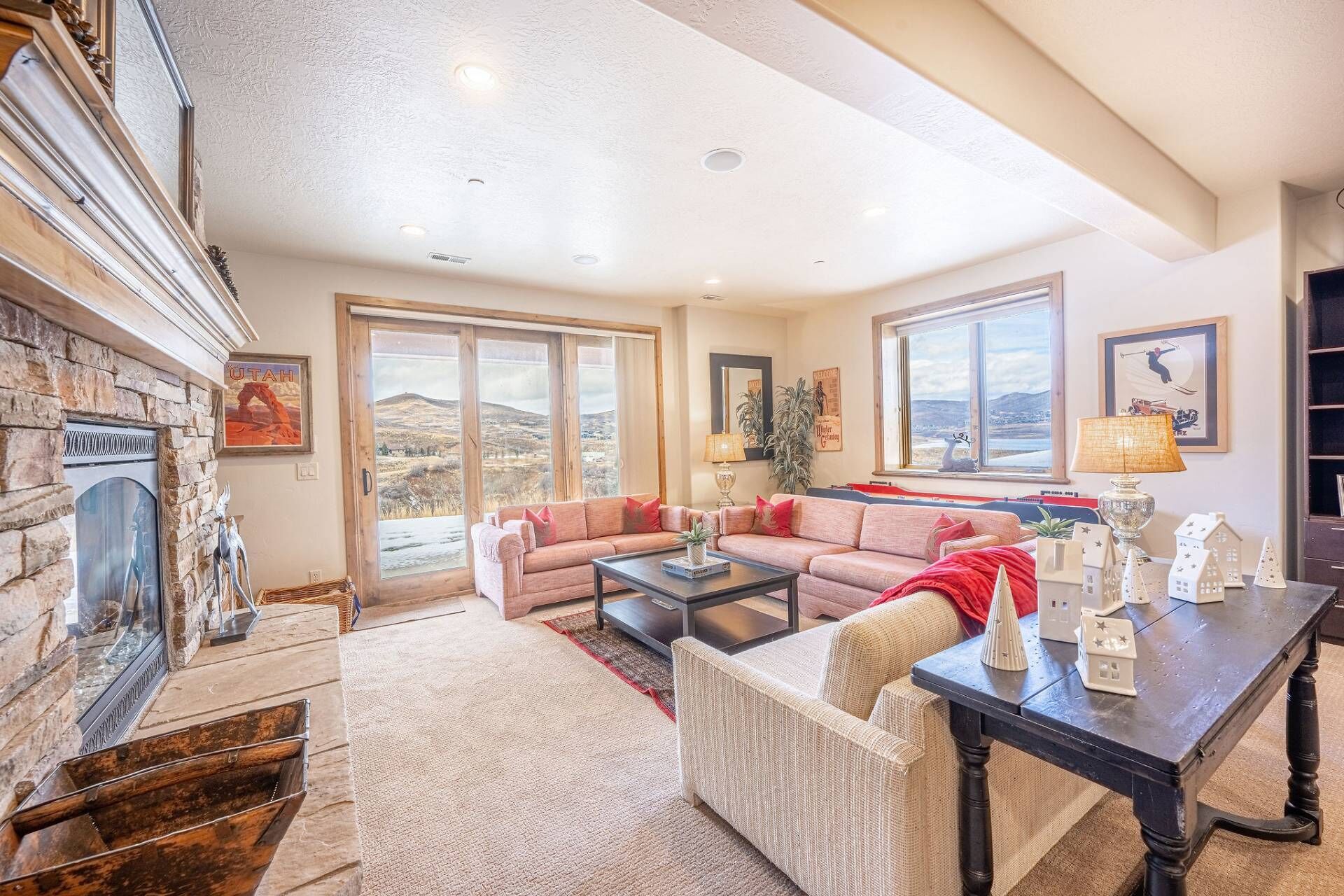 Smart TV, fireplace, video game console, DVD player