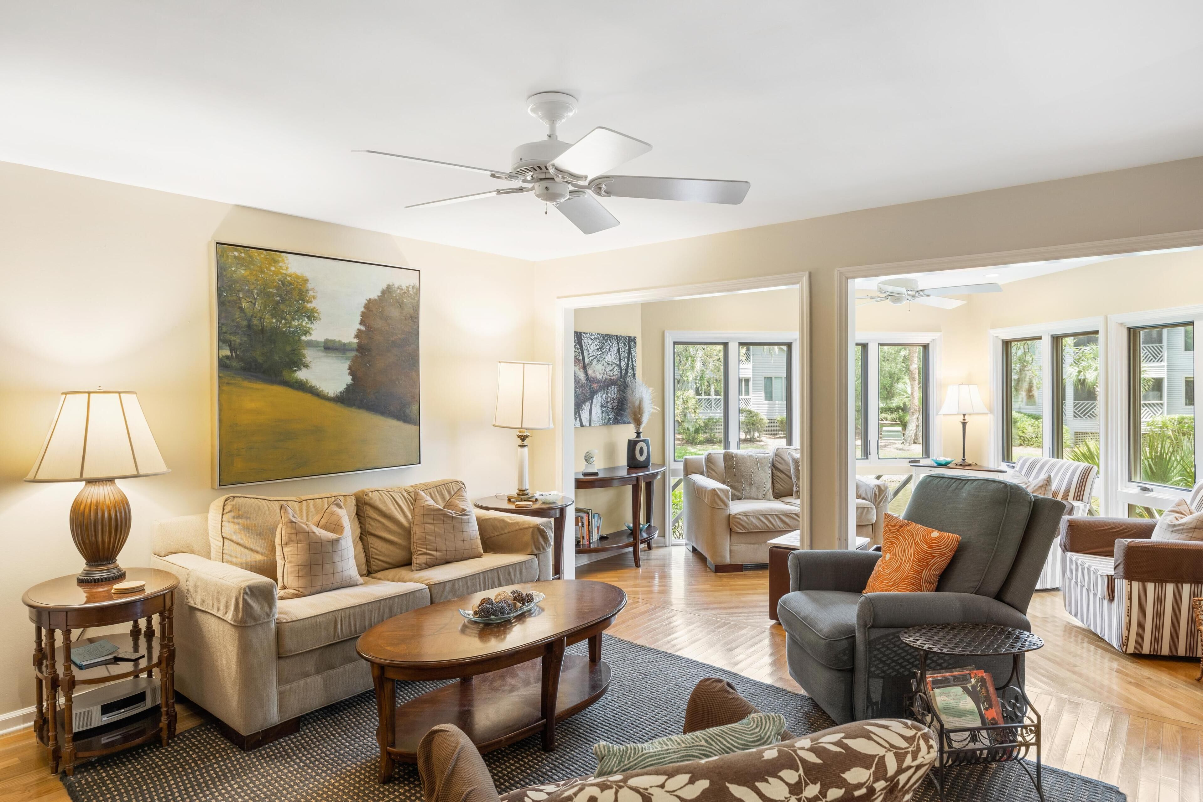 4703 Tennis Club: 2BR Villa, Lagoon Views, Credit for Bikes/Beach Gear