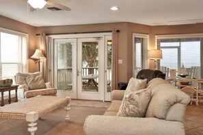 Smart TV, DVD player, stereo - Gulf Front on Indian Pass ~ Sea Gem 2 (Port St Joe)