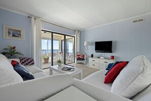 TV, DVD player - Enjoy the beautiful ocean front view Anchorage II has to offer (OCEAN CITY)