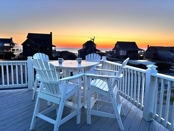 Outdoor dining - K0141 Jockey's Ridge Haven. Semi-Oceanfront, Pool, Cabana, Hot Tub! (Nags Head)