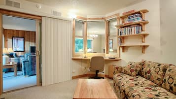 TV, fireplace, offices