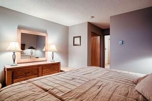 2 bedrooms, Internet, bed sheets