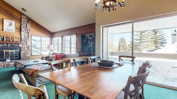 تناول الطعام