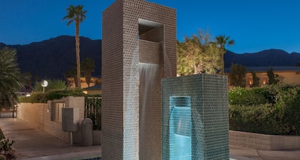 Downtown-voittaja Plaza Villas - Walk to Coachella Shuttles!