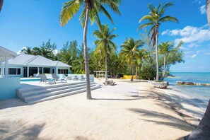 Terrace/patio - Kai Conut: Oceanfront Villa w/Private Pool, Dock, & Backyard Snorkeling (Grand Cayman)