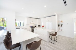 Fridge, microwave, oven, stovetop - Kai Conut: Oceanfront Villa w/Private Pool, Dock, & Backyard Snorkeling (Grand Cayman)