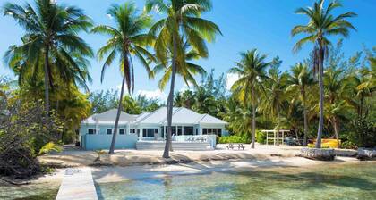 Kai Conut: Oceanfront Villa w/Private Pool, Dock, & Backyard Snorkeling