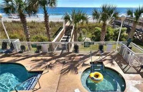 Innenpool, beheizter Pool