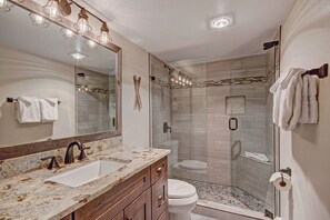 Bathroom - Modern Condo, Walk to Downtown/Lifts! (Breckenridge)