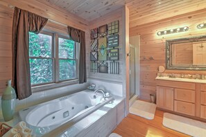 Articles de toilette gratuits, sèche-cheveux, serviettes fournies